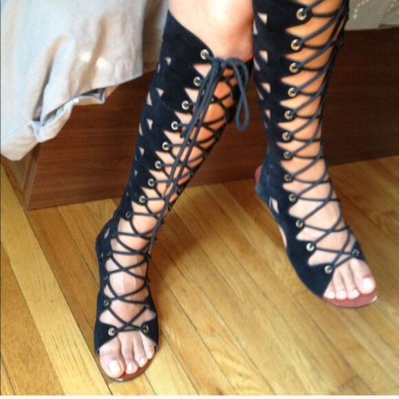 Soles Tan Suede Tall Laser Cut Gladiator Sandal Boots Sz 40 - Picture 12 of 14